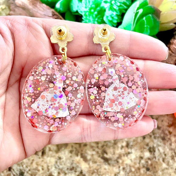 Tiana Acrylic Dangle Earrings - Picture 4 of 4